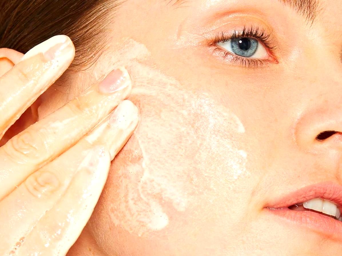 Understanding the Benefits of Exfoliating Skin